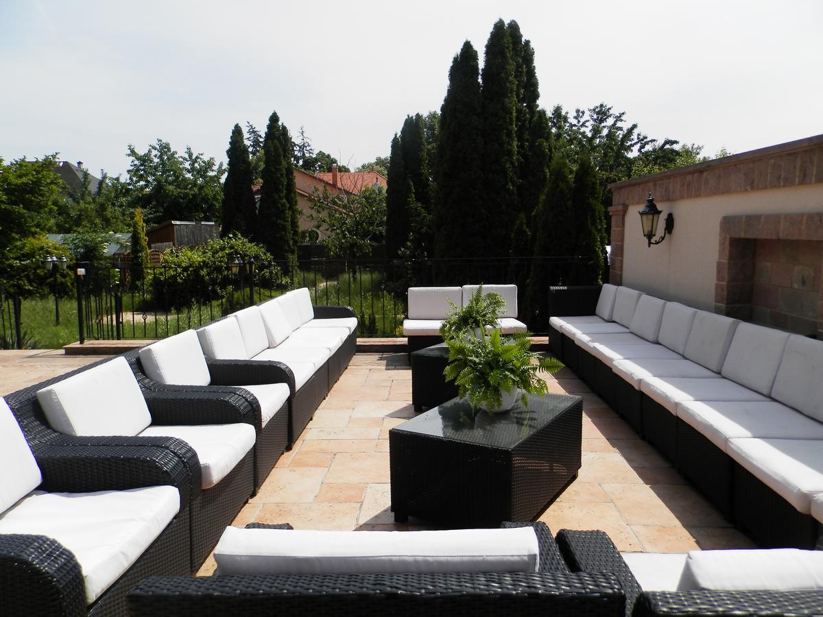 Nagyret Panzio Eger Bed & Breakfast Exterior photo
