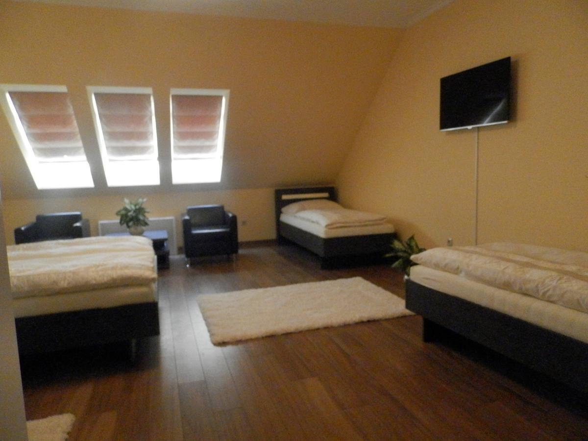 Nagyret Panzio Eger Bed & Breakfast Exterior photo