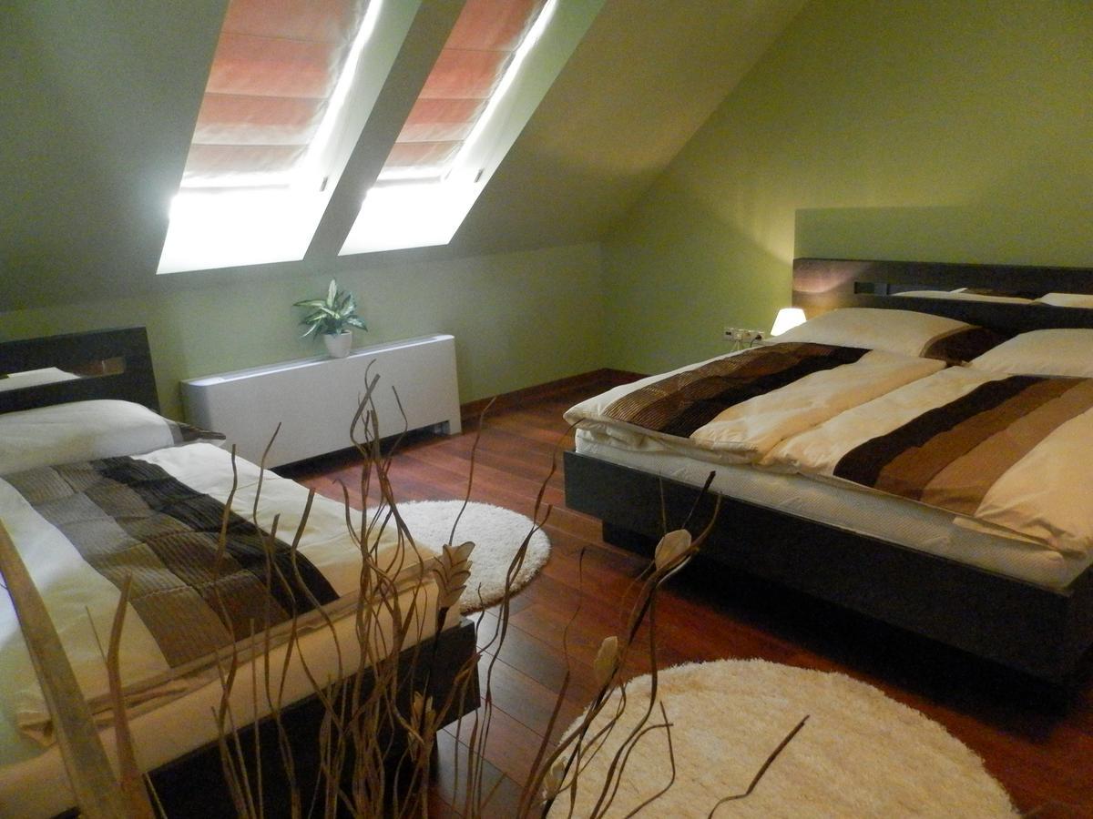 Nagyret Panzio Eger Bed & Breakfast Exterior photo